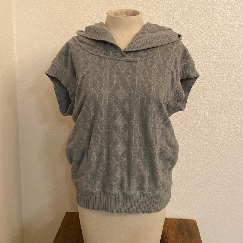 Juicy Couture sleeveless Hoodie